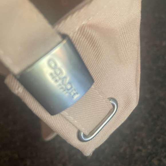 Coach Light Pink Cap with Embroidered Logo.New without tag - Picture 3 of 4